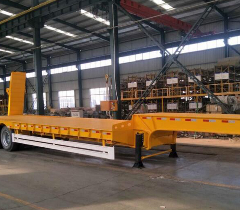 3 Axles Lowbed trailer