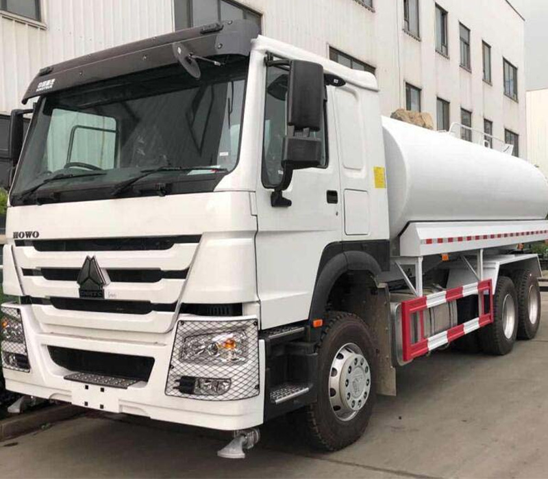 HOWO 6X4 WATER TANK TRUCK 1