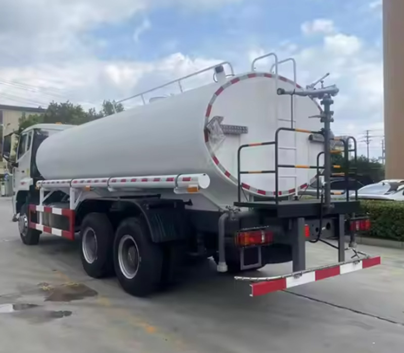 HOWO NX 6x4 WATER TANK TRUCK 3