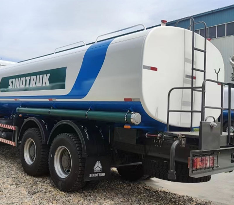 HOWO TX 6x4 22000L WATER TANK TRUCK2