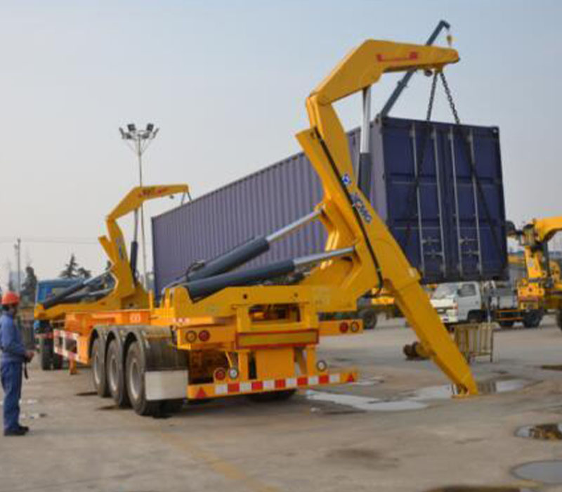 Side Lifting Container Trailer With Crane