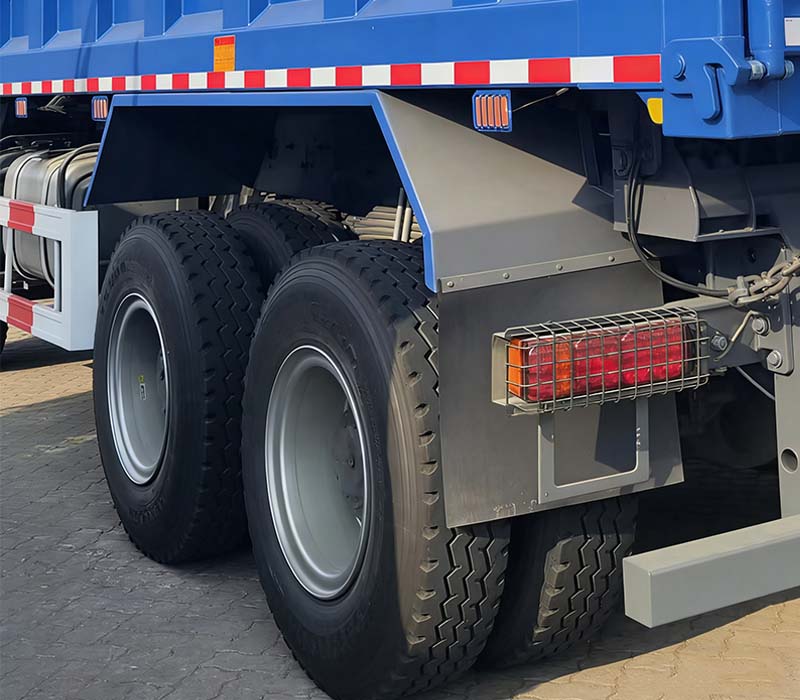 SINOTRUK-4X2-8m³-DUMP-TRUCK1